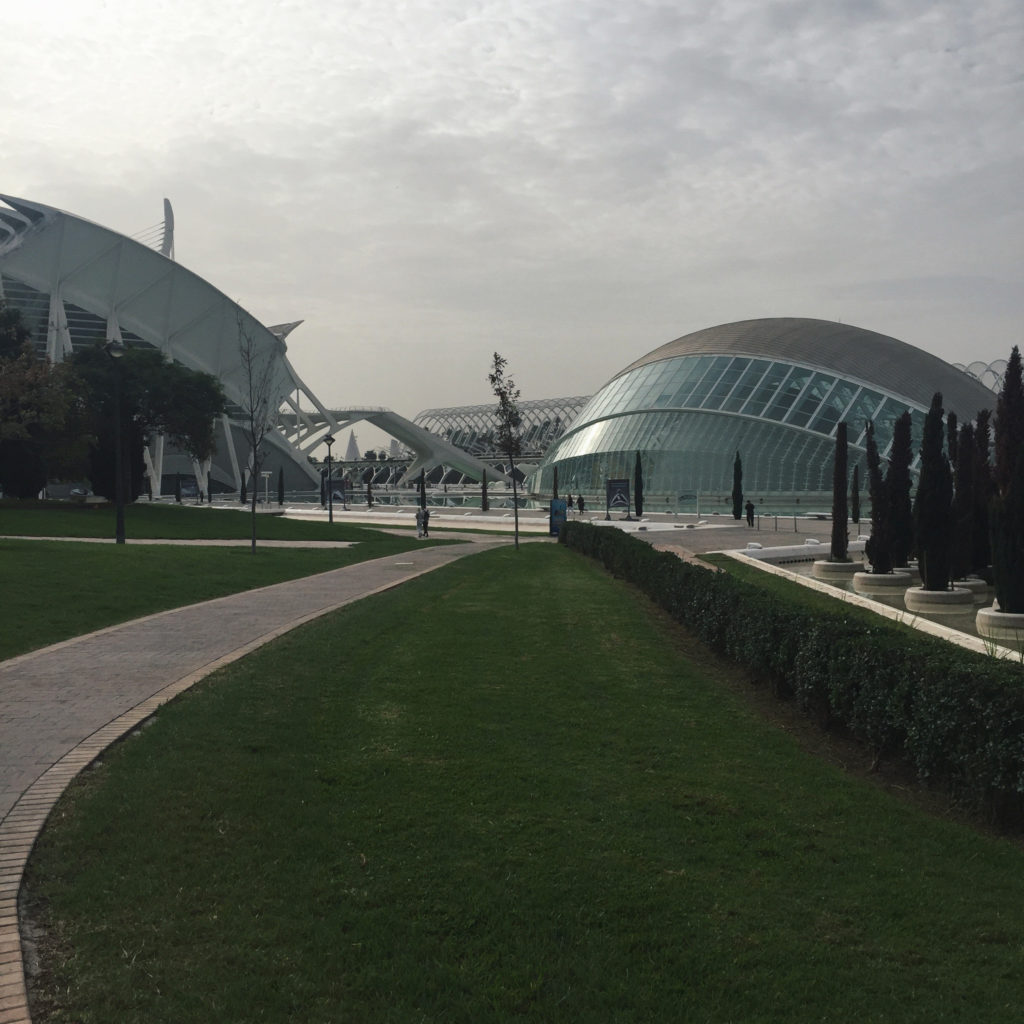 a-new-jacket maastricht valencia simone daemen blogger fashion travel